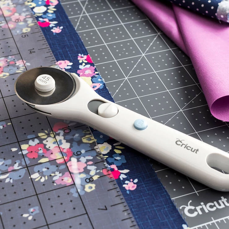 Cricut Rotary Cutter, 45 Mm 9 Cricut Rotary Cutter, 45 Mm - Image 7